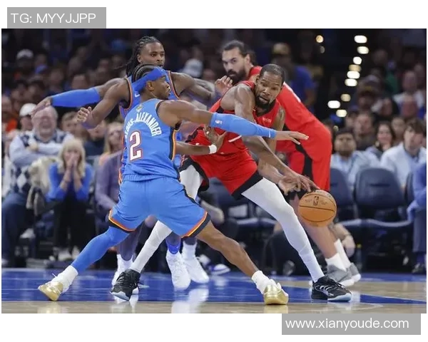 2017季后赛火箭与雷霆第四场激战回顾球队表现与关键时刻分析